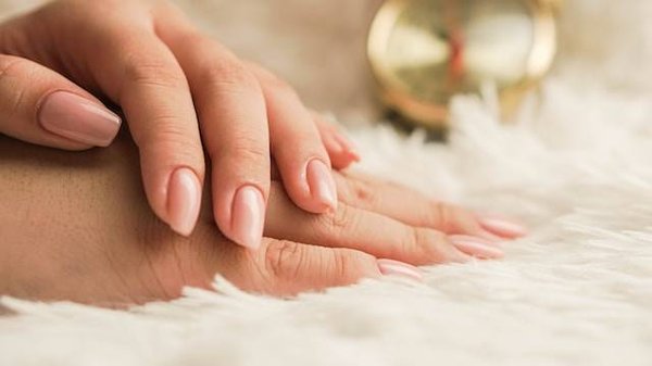 Comment prendre soin de ses ongles au naturel ?
