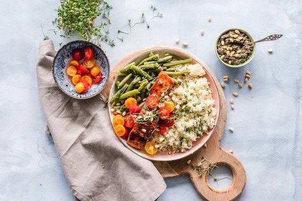 Quelles sont les recettes végétariennes et équilibrées à base de céréales complètes?